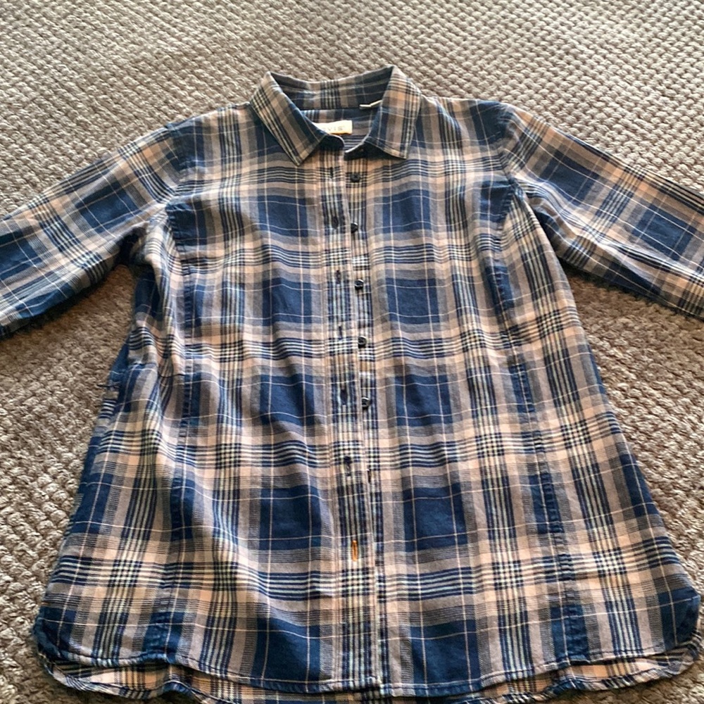 Orvis xs long sleeve with side seam pocket
